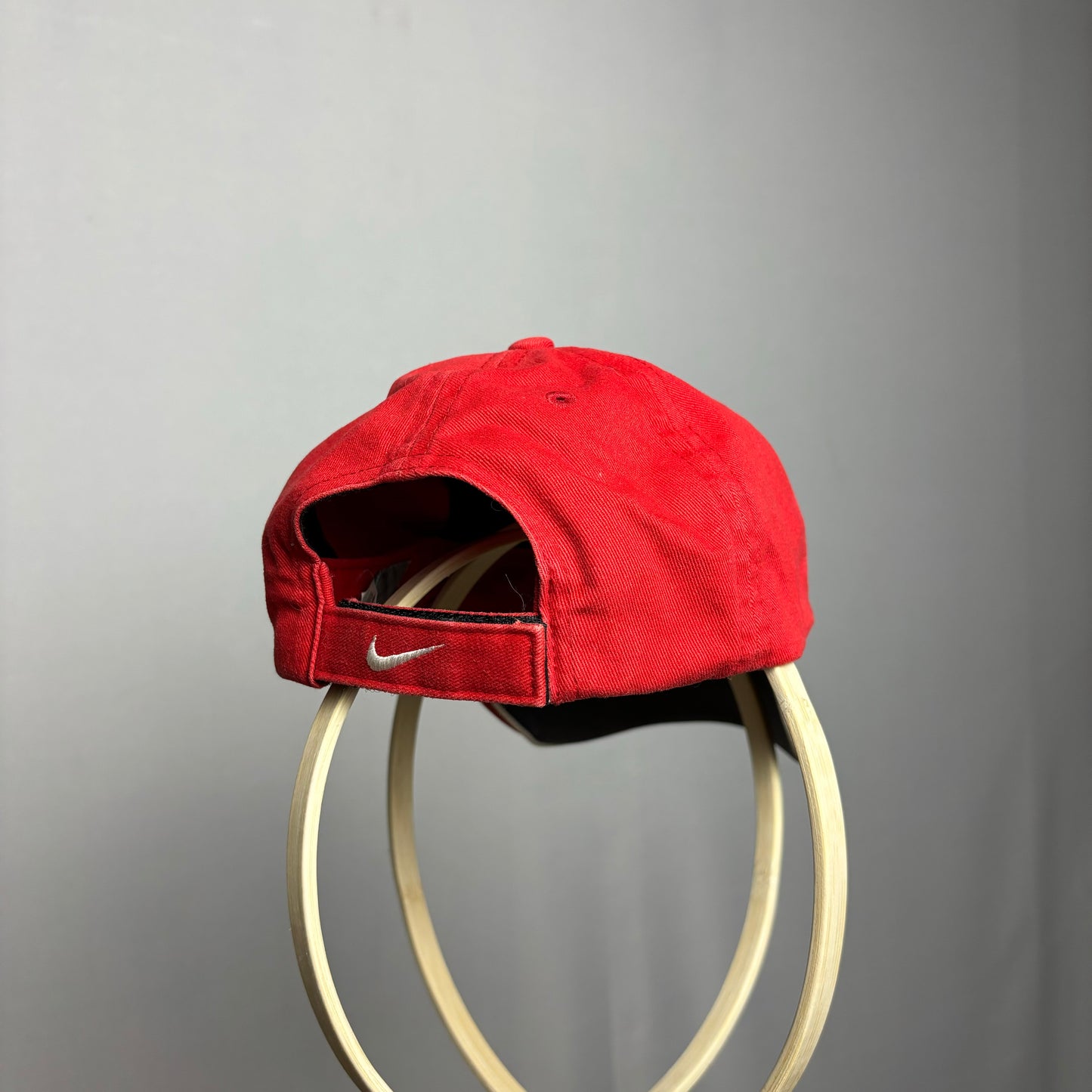 Gorra Nike retro 00s logo bordado - Ajustable